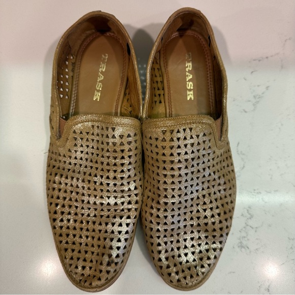 Trask Ali Perforated Loafer - Picture 9 of 12
